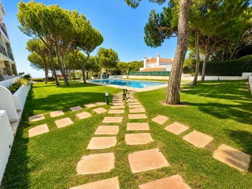 Apartamento T3 para Arrendamento em Albufeira e Olhos de Água