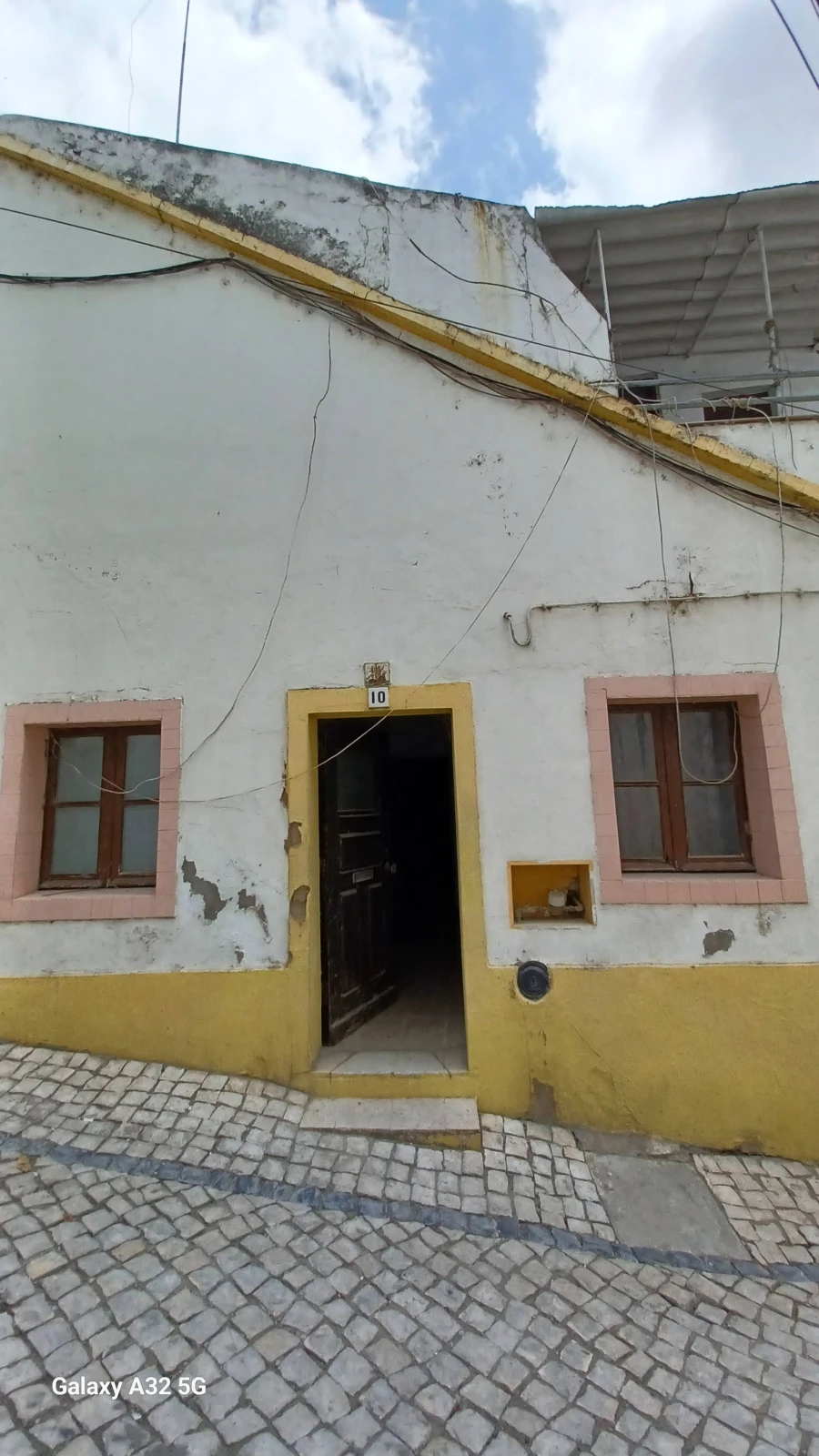 Moradia T2 para Venda em Santa Maria do Castelo e Santiago e Santa Susana Foto 3