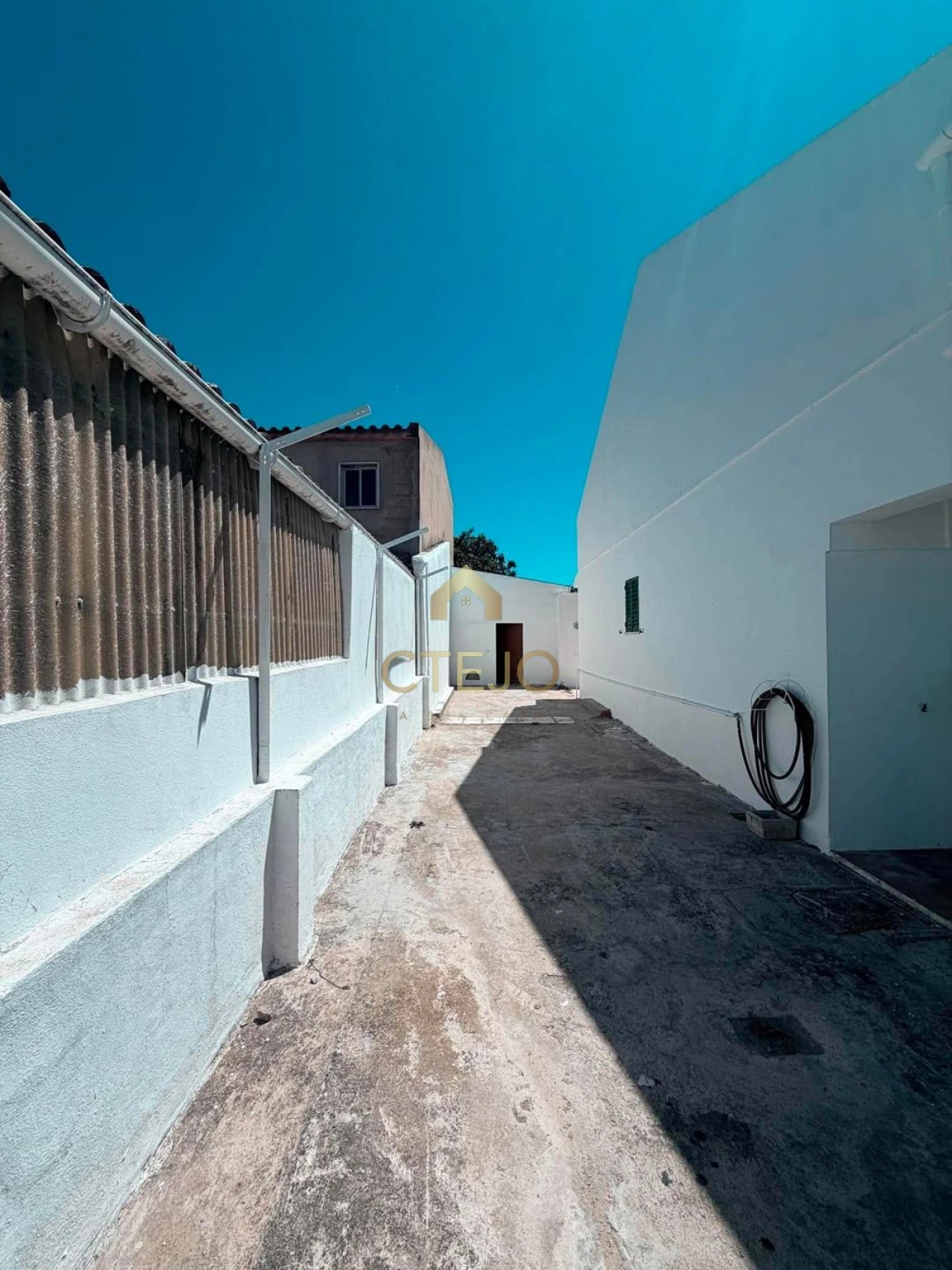 Moradia T2 para Venda em Fernao Ferro Foto 2