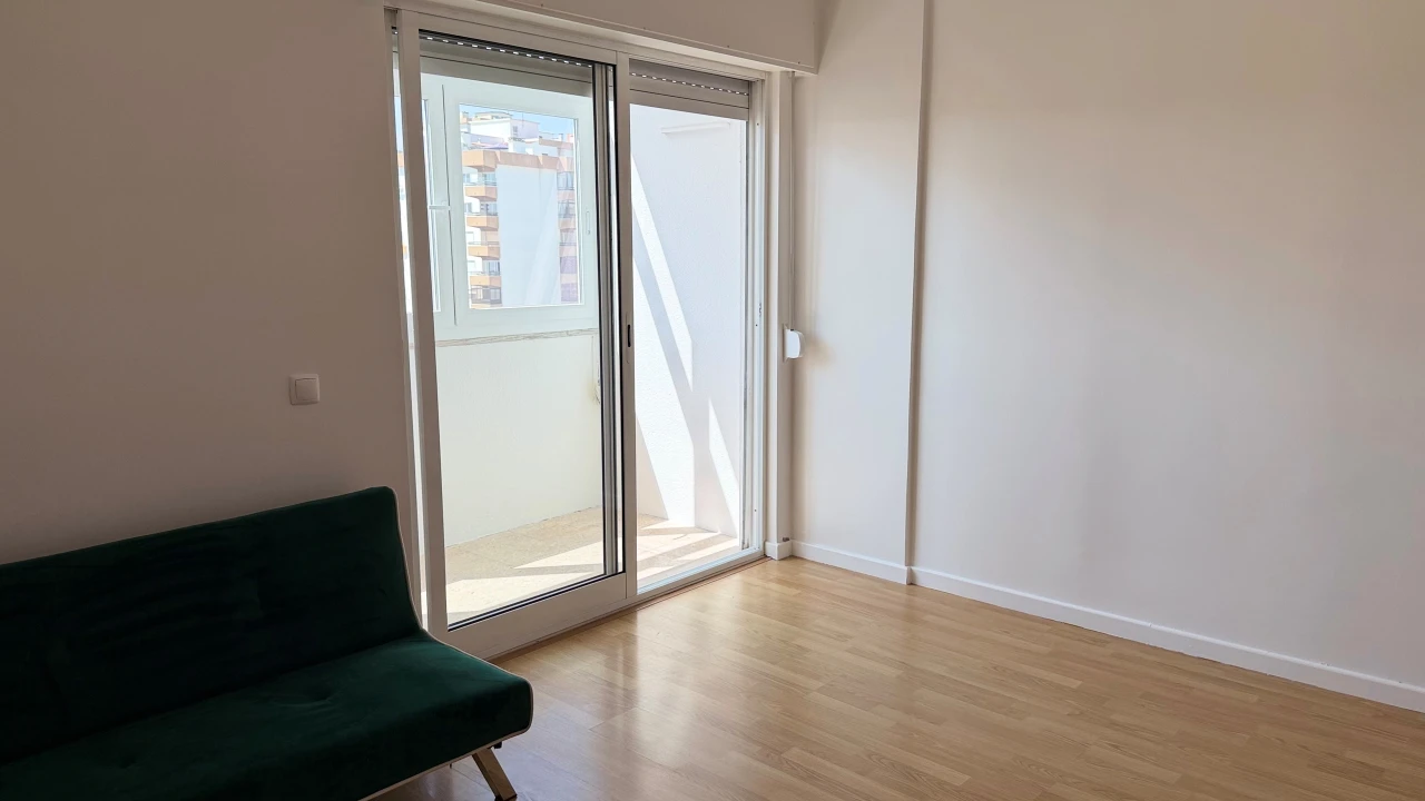 Apartamento T1 para Arrendamento em Oeiras e São Julião da Barra, Paço de Arcos e Caxias Foto 7