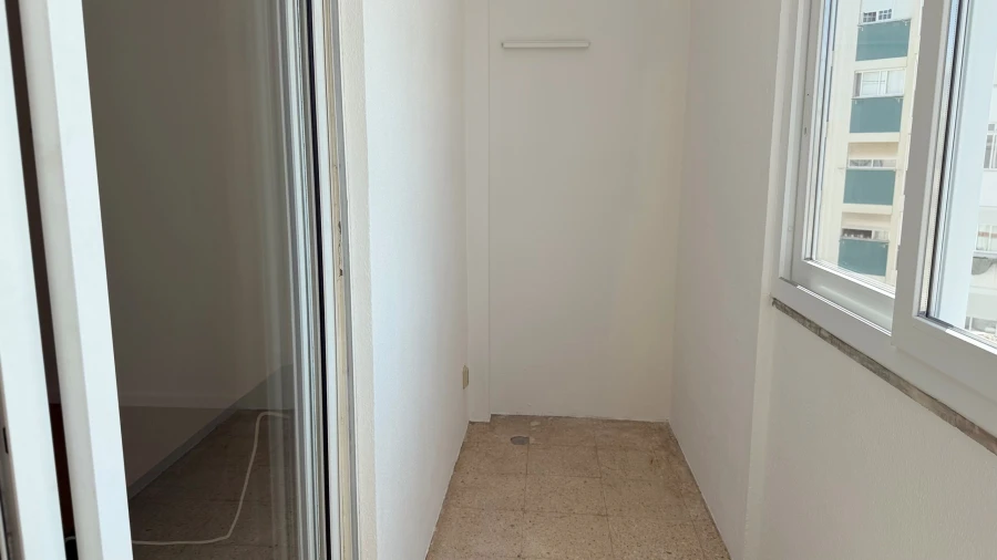 Apartamento T1 para Arrendamento em Oeiras e São Julião da Barra, Paço de Arcos e Caxias Foto 9