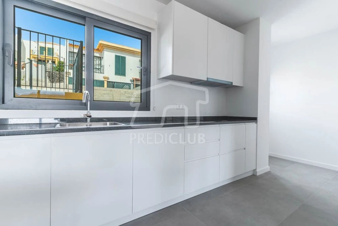 Apartamento T2 para Venda em Porto Santo Foto 11