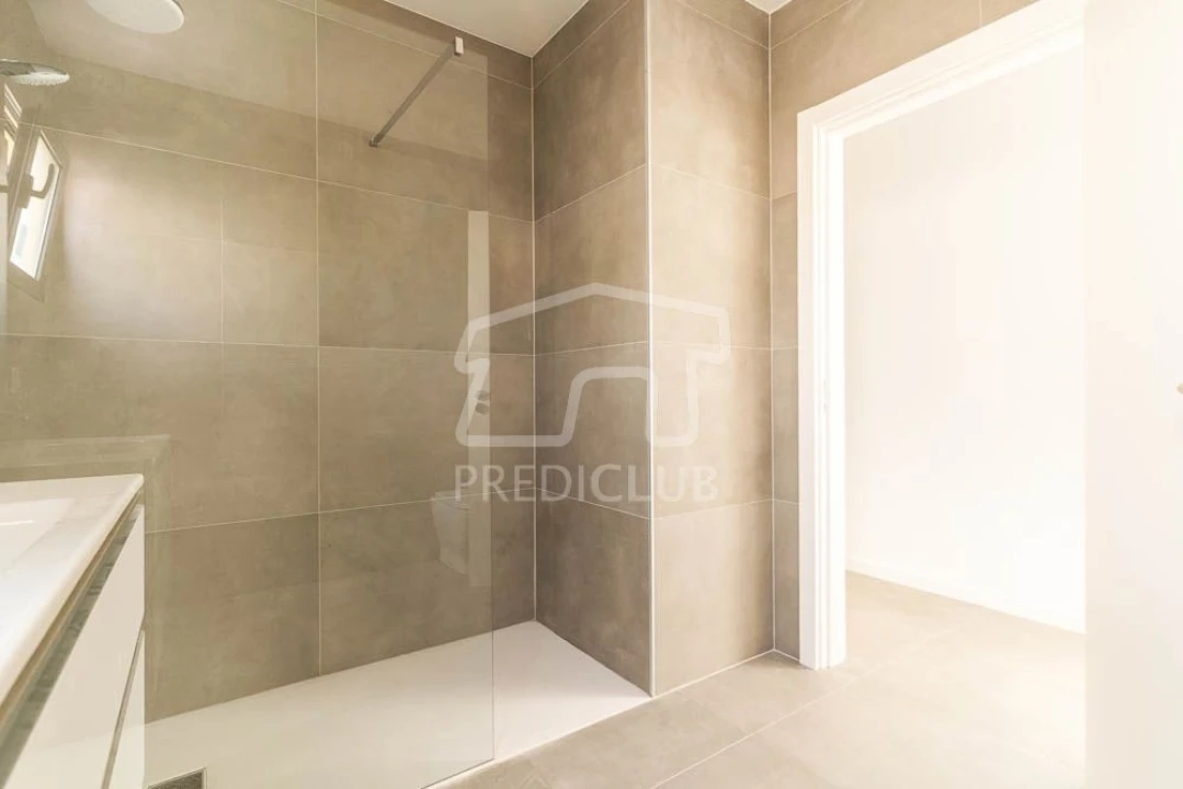Apartamento T2 para Venda em Porto Santo Foto 20