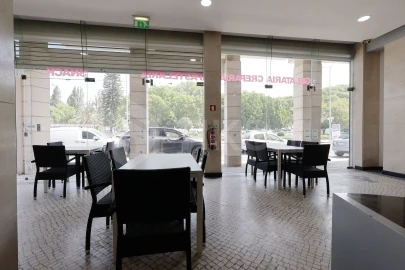 Negócio para Venda em Baixa da Banheira e Vale da Amoreira