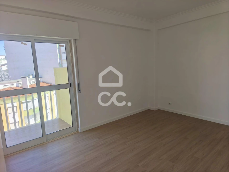 Apartamento T3 para Venda em Mina de Água Foto 4
