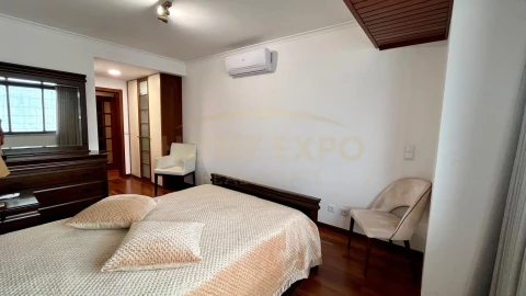 Apartamento T5 para Venda em Parque das Nações