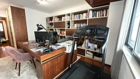 Apartamento T5 para Venda em Parque das Nações