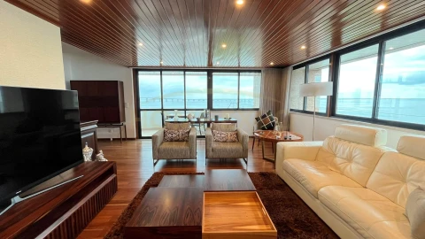Apartamento T5 para Venda em Parque das Nações