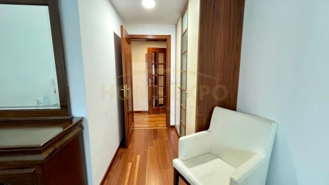 Apartamento T5 para Venda em Parque das Nações
