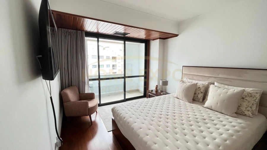 Apartamento T5 para Venda em Parque das Nações Foto 19