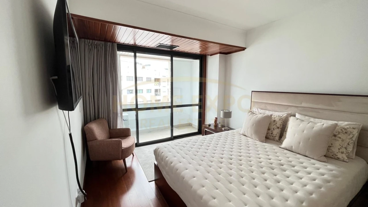 Apartamento T5 para Venda em Parque das Nações Foto 19