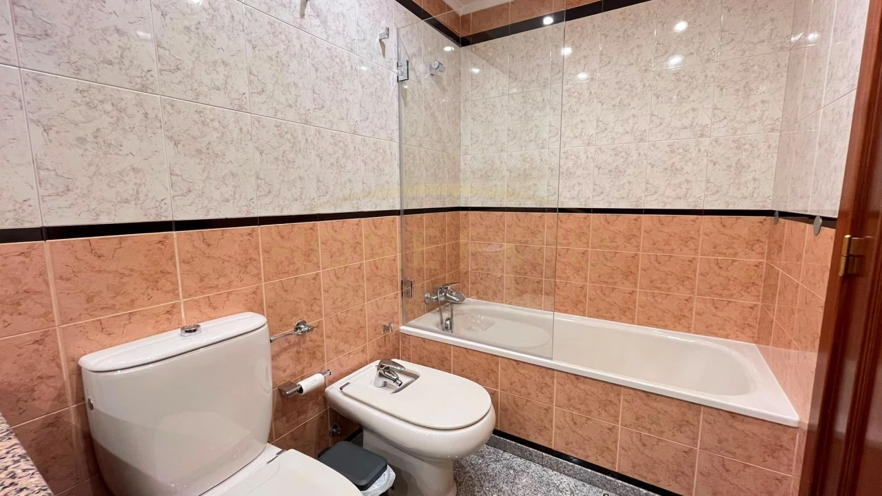Apartamento T5 para Venda em Parque das Nações Foto 35