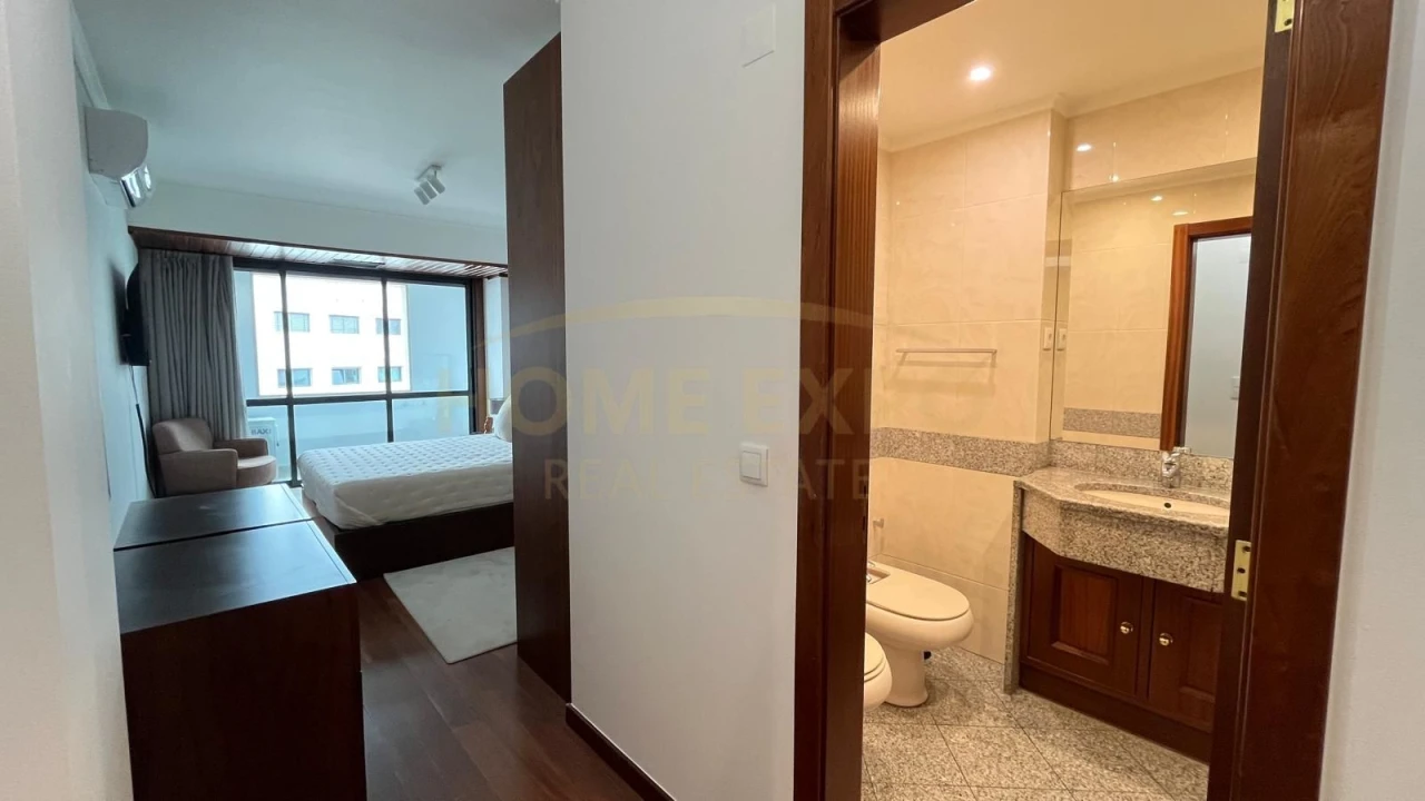 Apartamento T5 para Venda em Parque das Nações Foto 22