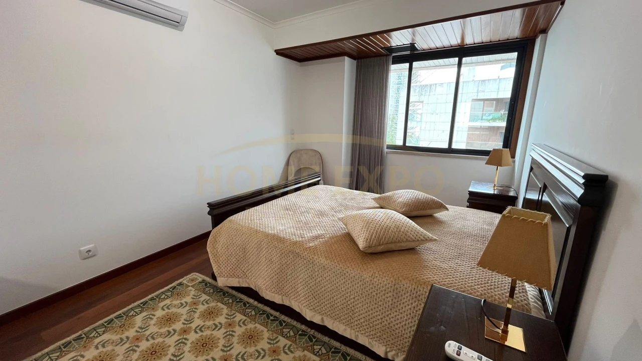 Apartamento T5 para Venda em Parque das Nações Foto 31