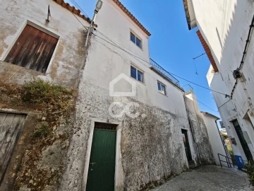 Moradia T2 para Venda em Torres Novas (São Pedro), Lapas e Ribeira Branca