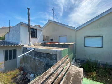 Terreno para Venda em São Domingos de Rana