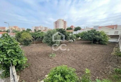 Terreno para Venda em São Domingos de Rana