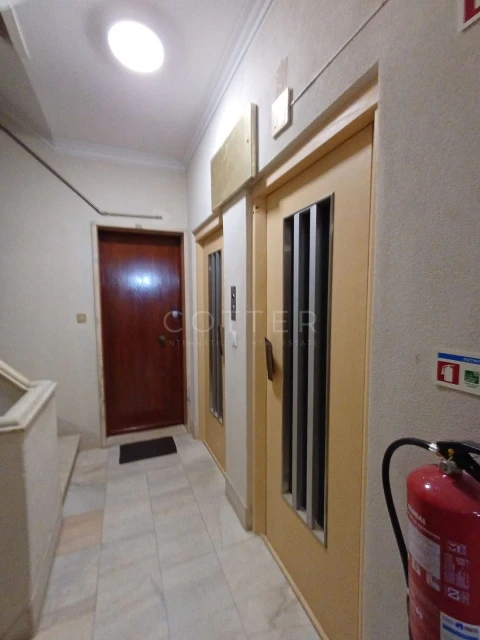 Apartamento T3 para Venda em Benfica