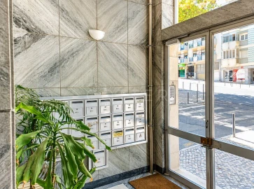 Apartamento T3 para Venda em Benfica