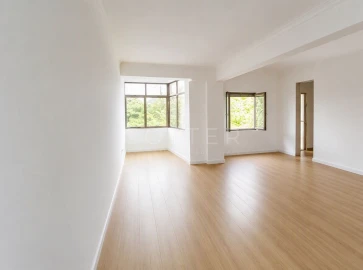 Apartamento T3 para Venda em Benfica