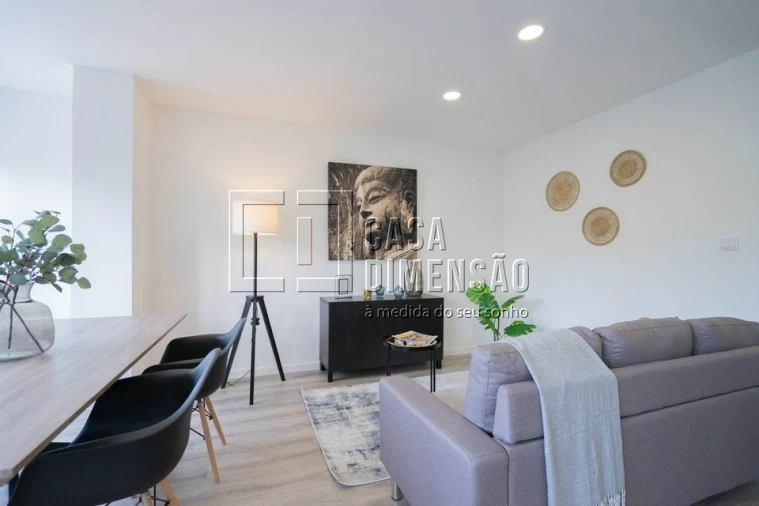 Apartamento T3 para Venda em São Domingos de Benfica Foto 9