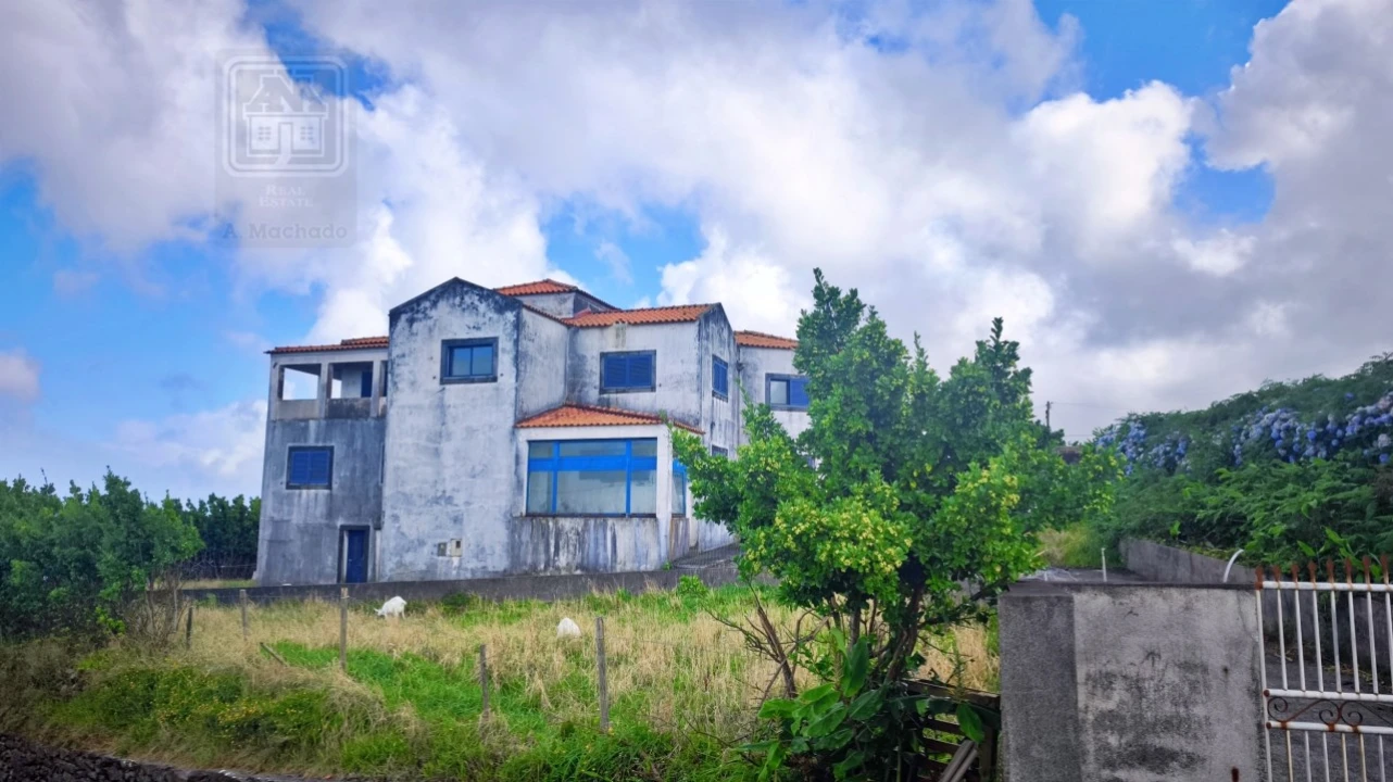 Moradia T6 para Venda em Cedros Foto 6