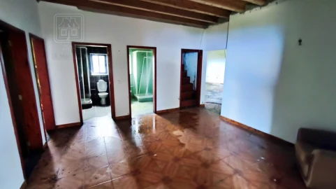 Moradia T6 para Venda em Cedros