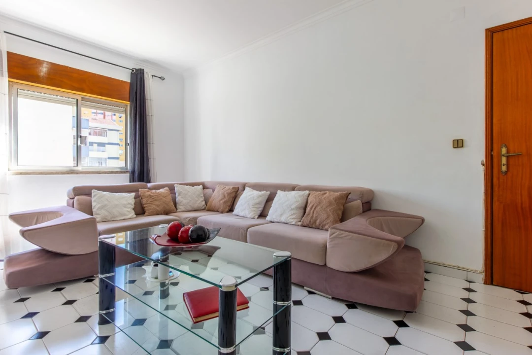 Apartamento T3 para Venda em Amora Foto 2