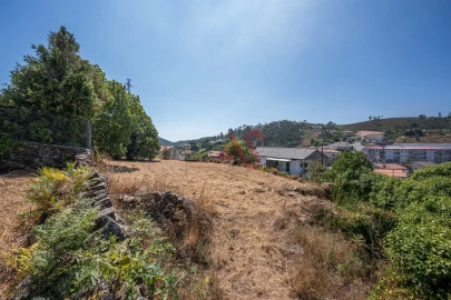 Moradia T5 para Venda em Idães