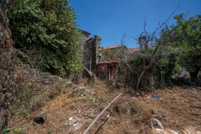 Moradia T5 para Venda em Idães