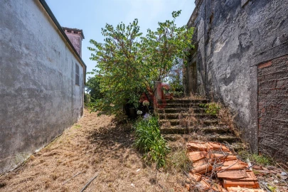 Moradia T5 para Venda em Idães