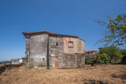 Moradia T5 para Venda em Idães