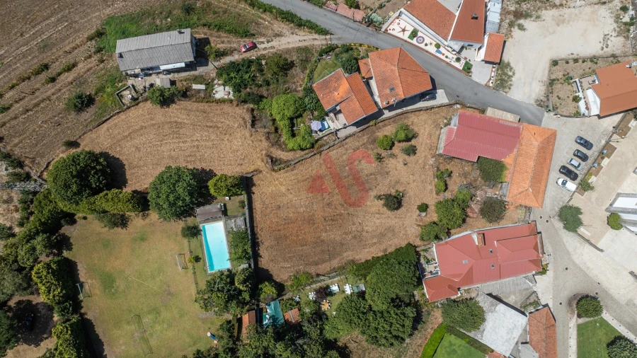 Moradia T5 para Venda em Idães Foto 2