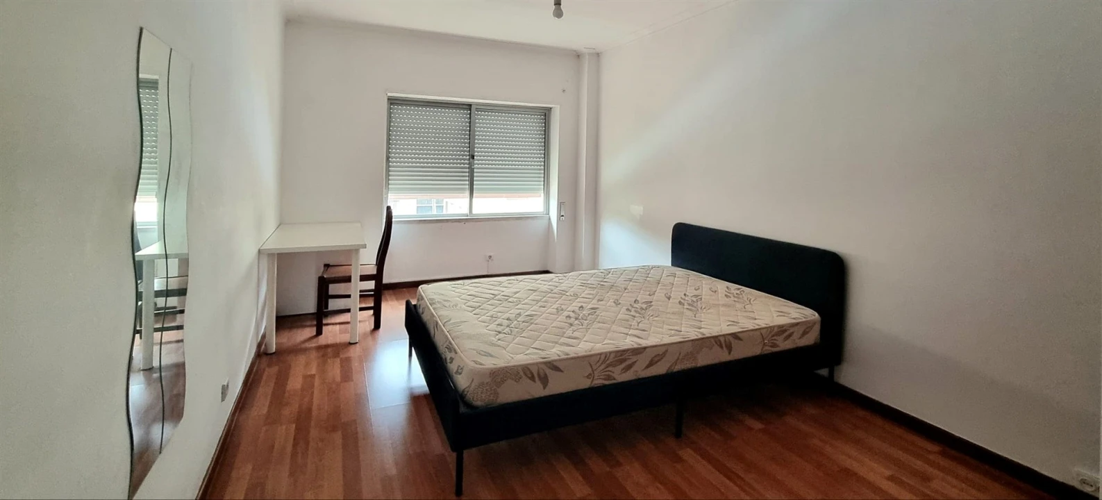 Apartamento T3 para Venda em Santo Antonio dos Olivais Foto 21