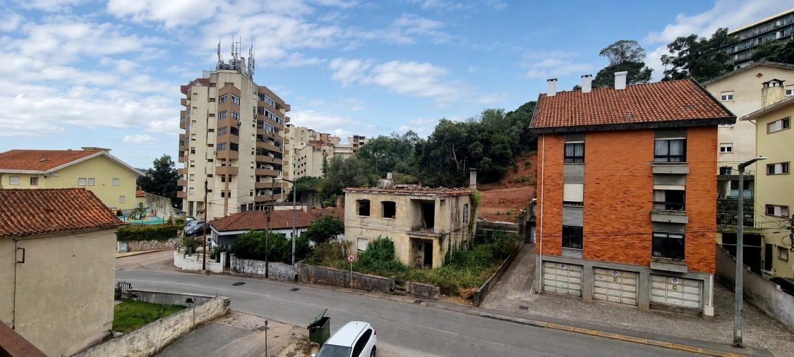 Apartamento T3 para Venda em Santo Antonio dos Olivais Foto 10