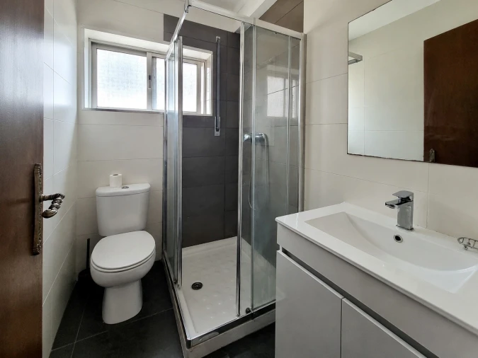 Apartamento T3 para Venda em Santo Antonio dos Olivais Foto 24