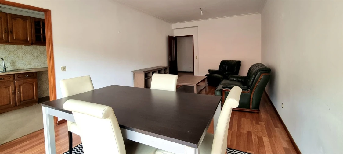 Apartamento T3 para Venda em Santo Antonio dos Olivais Foto 8
