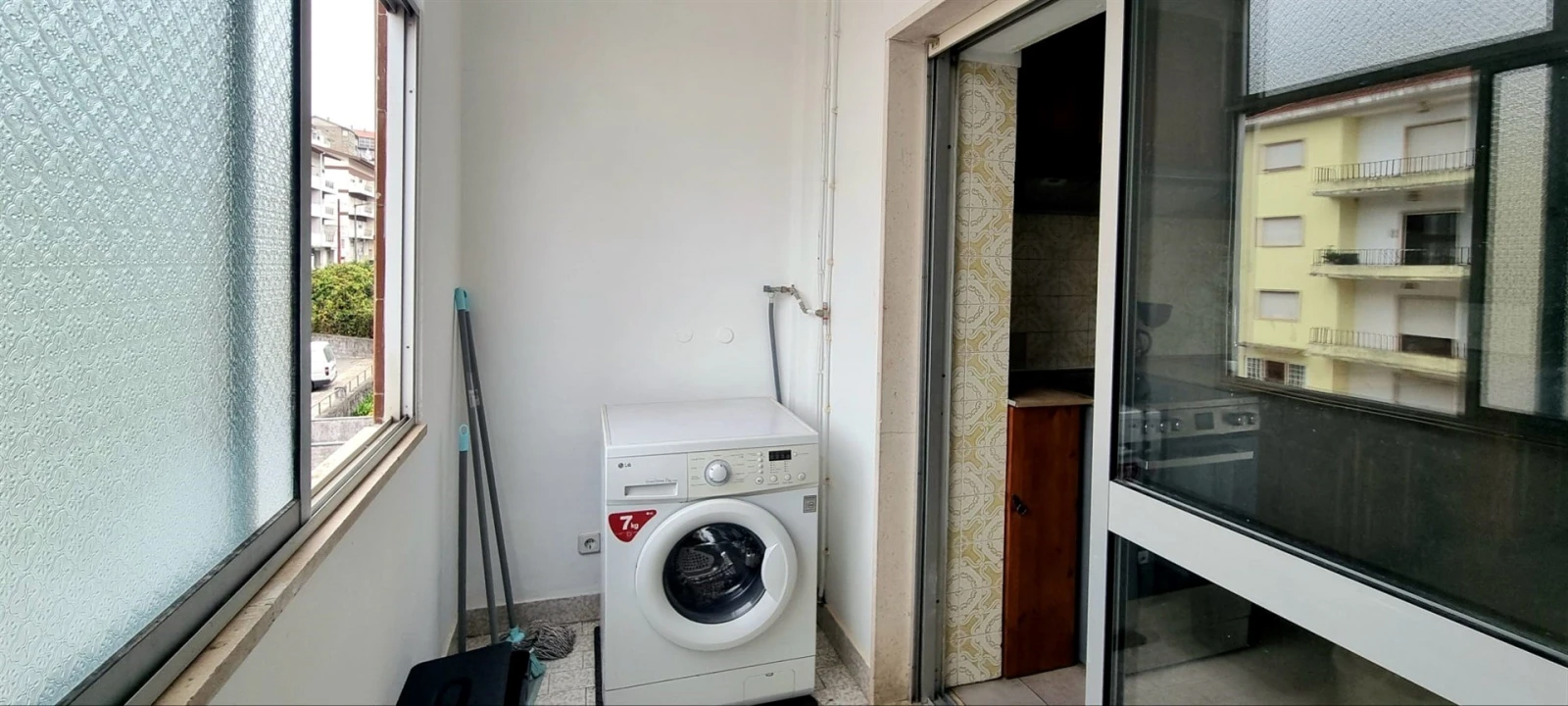 Apartamento T3 para Venda em Santo Antonio dos Olivais Foto 16