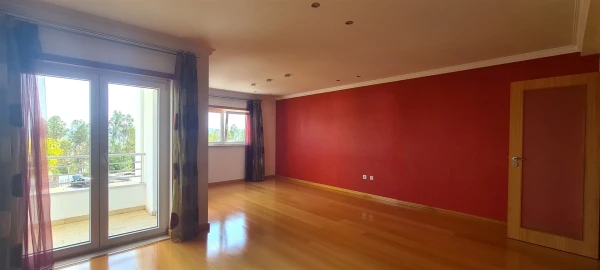 Apartamento T3 para Arrendamento em Leiria, Pousos, Barreira e Cortes