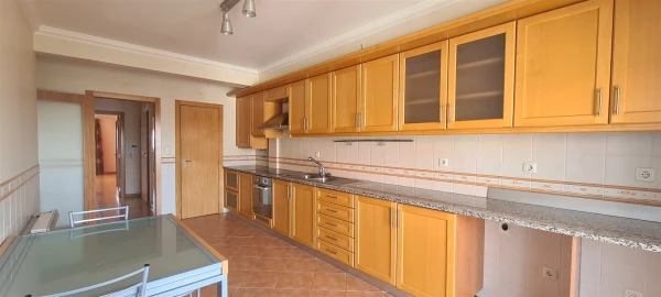 Apartamento T3 para Arrendamento em Leiria, Pousos, Barreira e Cortes