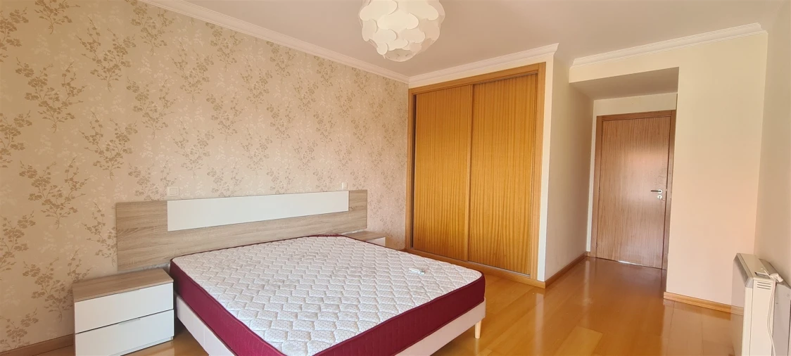 Apartamento T3 para Arrendamento em Leiria, Pousos, Barreira e Cortes Foto 11