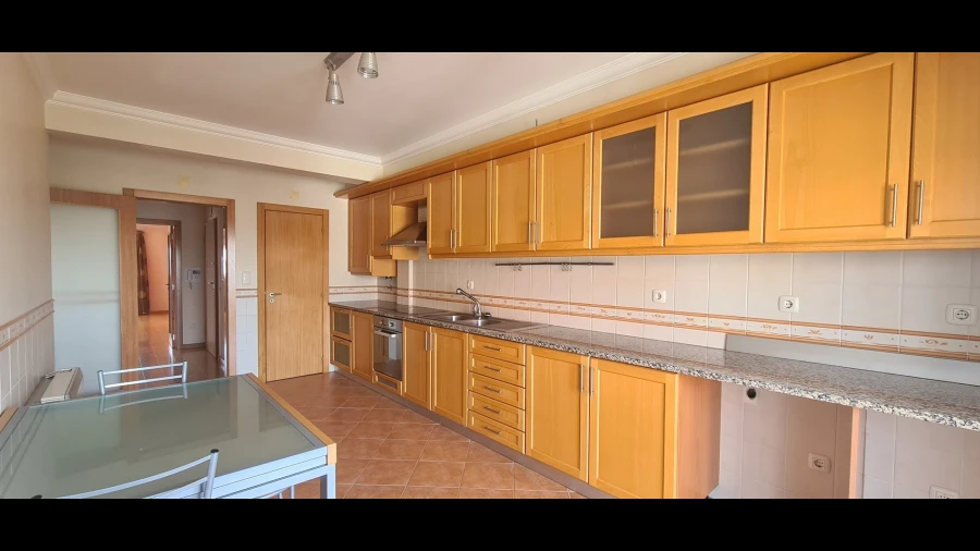 Apartamento T3 para Arrendamento em Leiria, Pousos, Barreira e Cortes