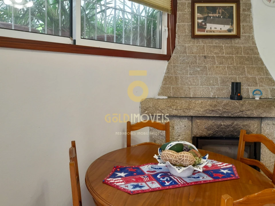 Moradia T4 para Arrendamento em Souselo Foto 7