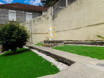 Moradia T4 para Arrendamento em Souselo