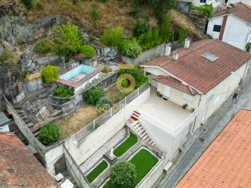 Moradia T4 para Arrendamento em Souselo