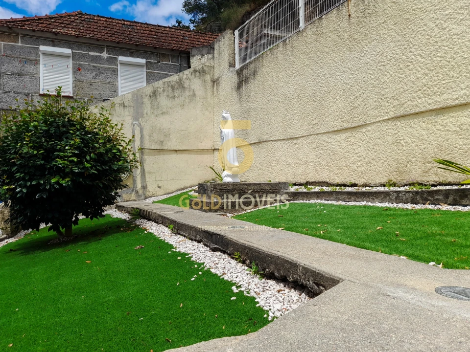 Moradia T4 para Arrendamento em Souselo Foto 6