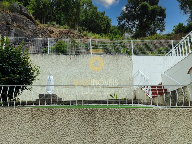 Moradia T4 para Arrendamento em Souselo Foto 4