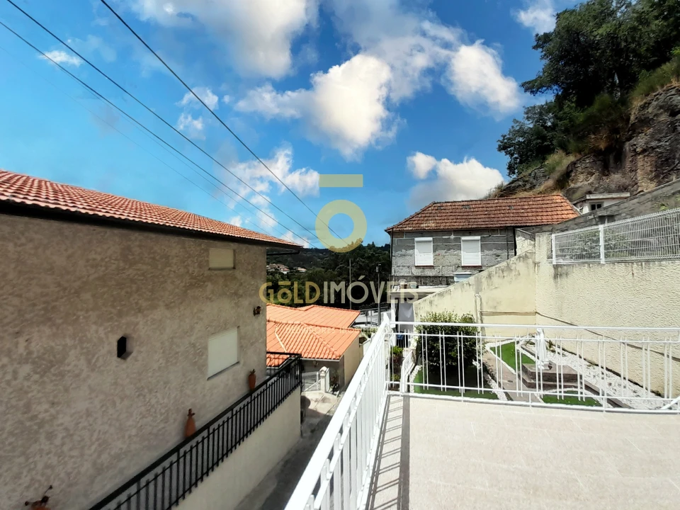Moradia T4 para Arrendamento em Souselo Foto 18
