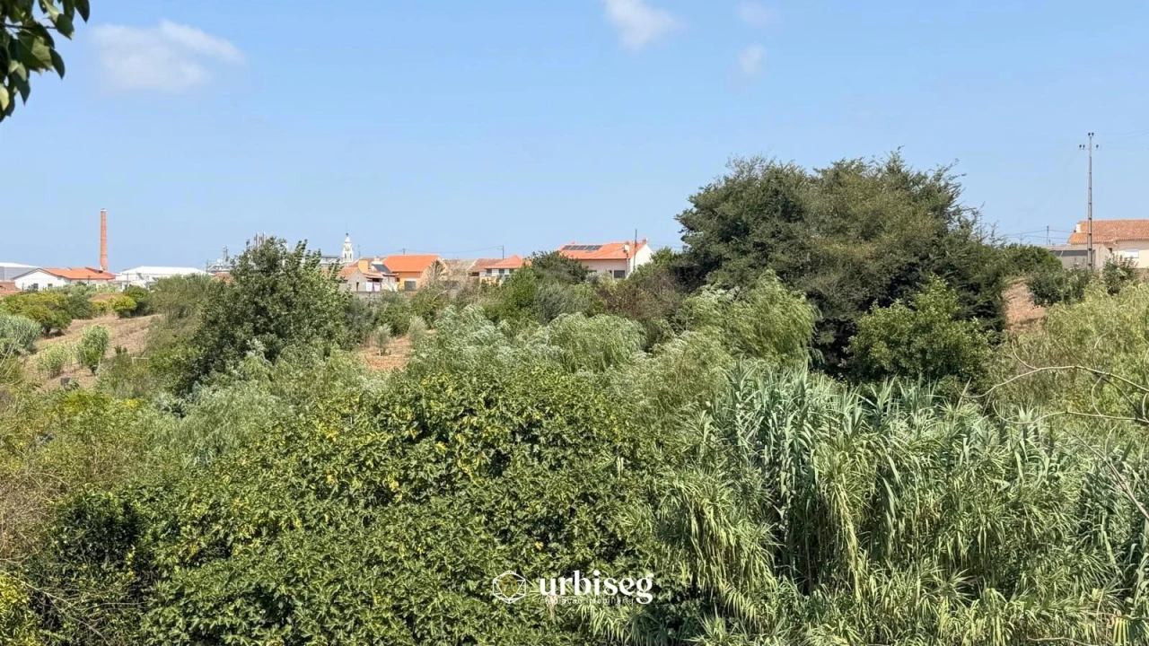 Moradia T3 para Venda em Alqueidão Foto 4