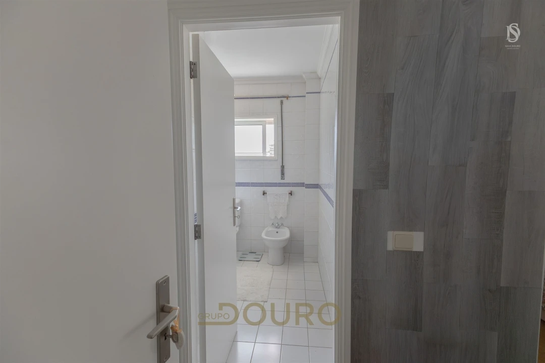 Apartamento T2 para Venda em Rebordosa Foto 17